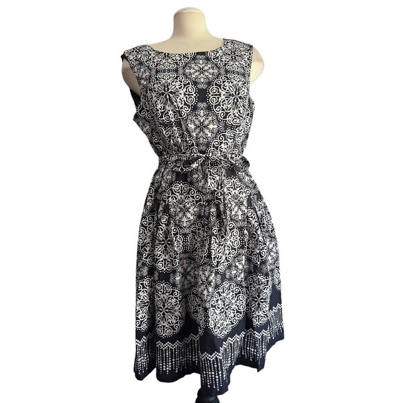 Robbie Bee Paisley Sleeveless Belted Dress Sz 14 (Large) Womens Navy Blue - Picture 2 of 12